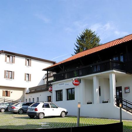 Hotel Valnovka Kamenice Exterior photo